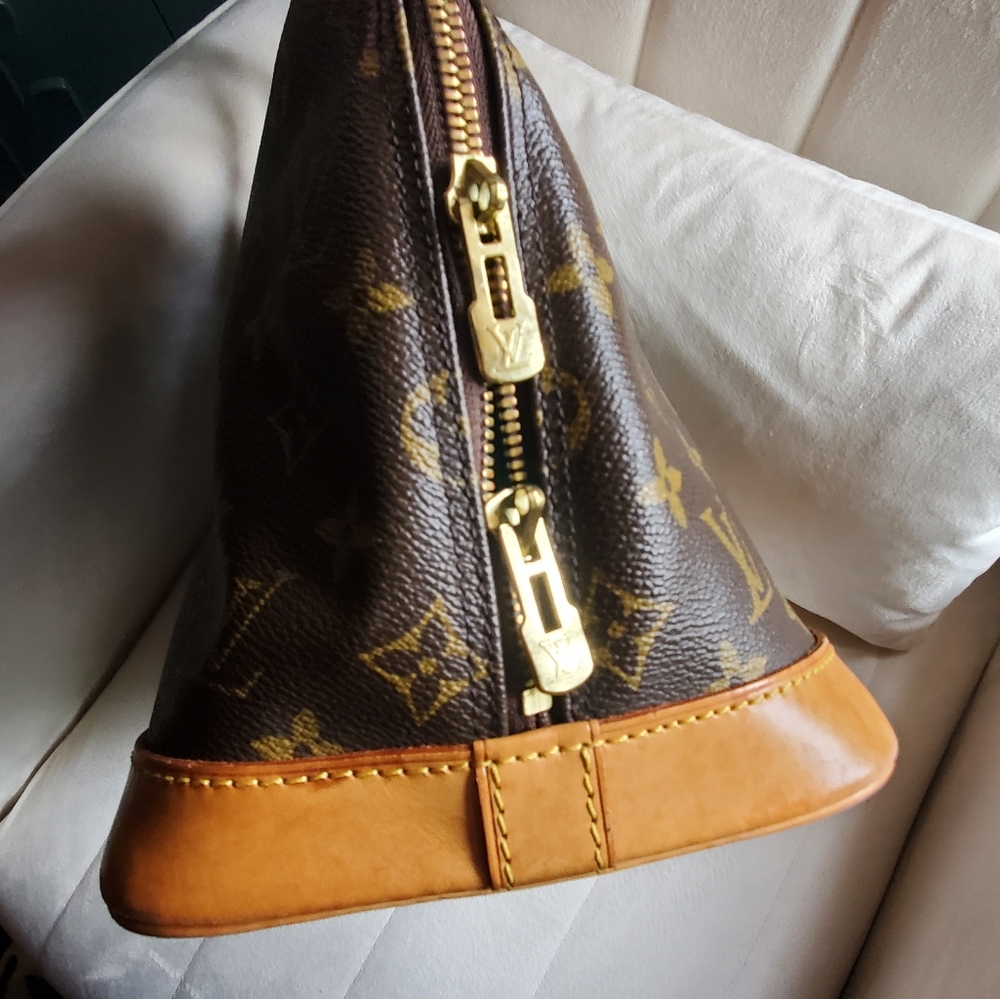 Louis Vuitton Monogram Alma Satchel - Brown Monogram with Tan Trim - Picture 9 of 14